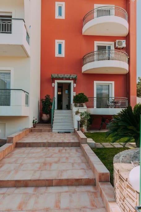 Bessis Apartments Calamata Exterior foto